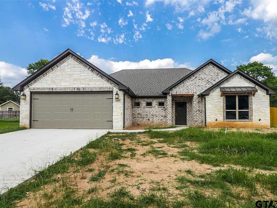 1st image of 2203 Royal Dr