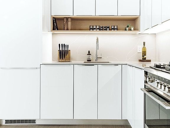 5th image of 20 Broad St APT 1003