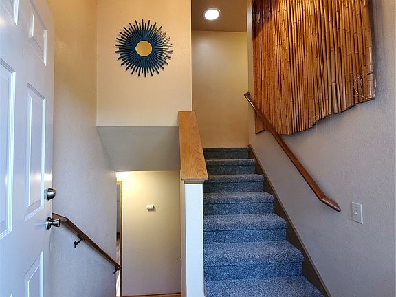 3rd image of 10128 55th Avenue E