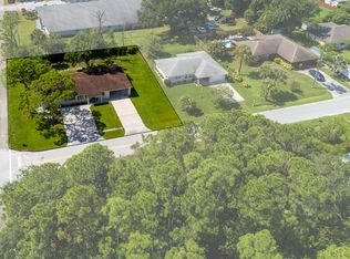 2725 1st St, Vero Beach, FL 32968
