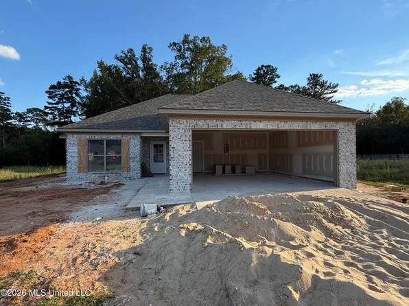 105 NW Emily, Magee, MS 39111