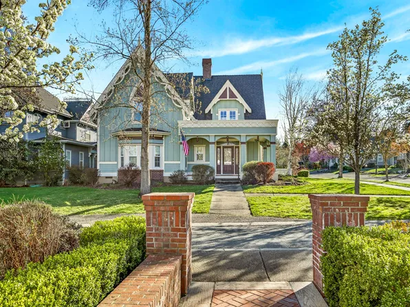 100 Nunan St, Jacksonville, OR 97530