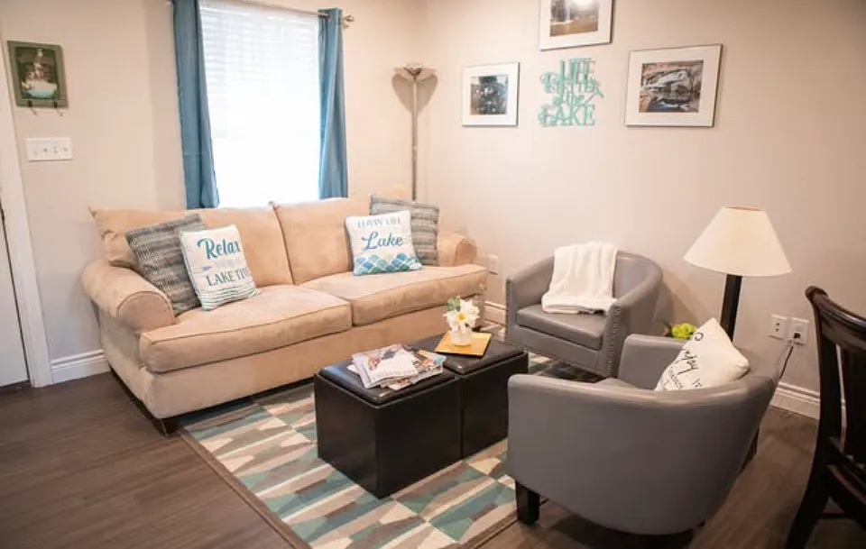 2 bed, 600 sqft, $1,080 — Photo 4