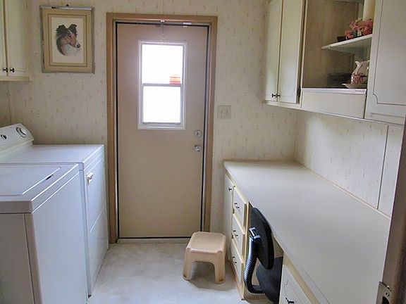 5th image of 1251 Buena Vista Dr