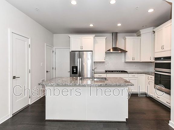 3rd image of 43185 Mongold Sq