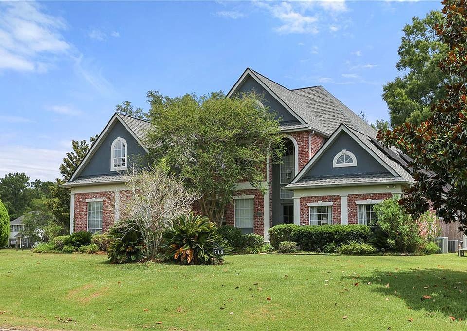 1st image of 710 River Oaks Dr
