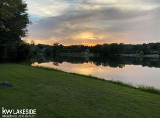 1440 Lakewood Rd, Bloomfield Hills, MI 48302