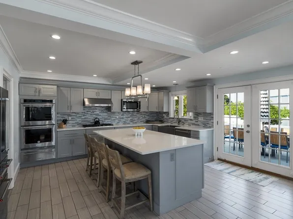 418 Nantasket Ave, Hull, MA 02045