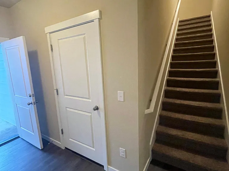 1903 Ahlers Ave #1 — Photo 8