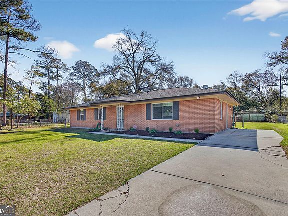 2nd image of 119 Mulberry Way