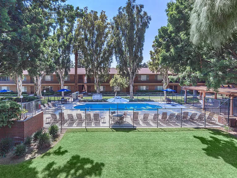 La Ramada Apartment Homes — Photo 5
