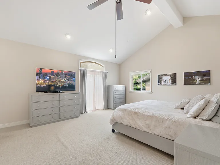 1718 Harriman Ln #B — Photo 21