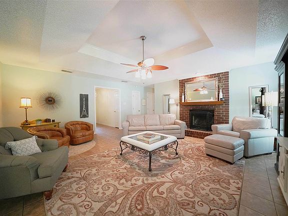 5th image of 1104 Hillmont St