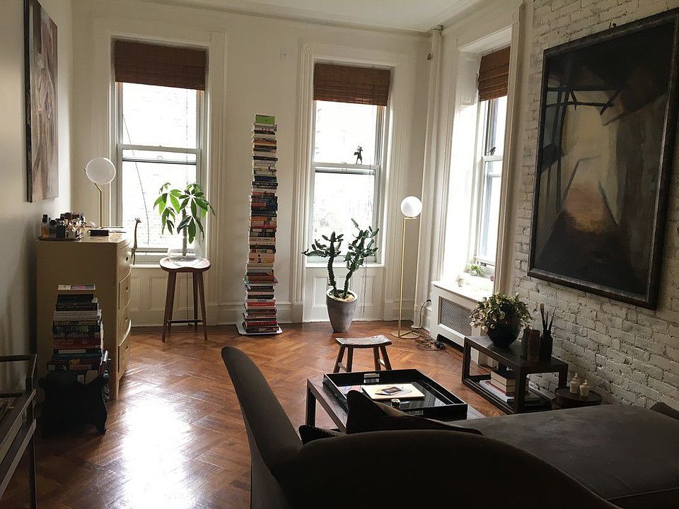 1st image of 963 Lexington Ave APT 4R