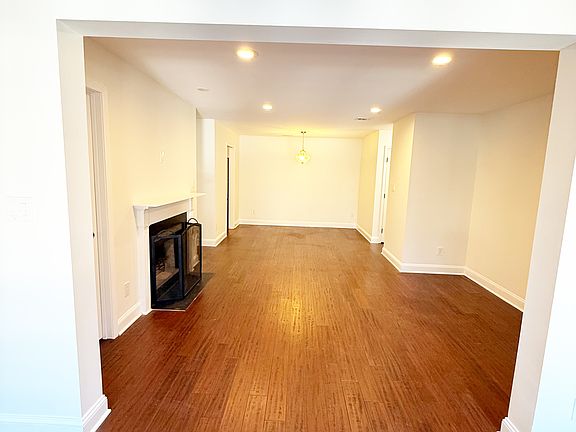 5th image of 2810 Lee Oaks Pl APT 202