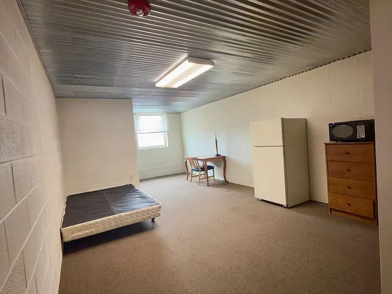 1002 N Pine St — Photo 10
