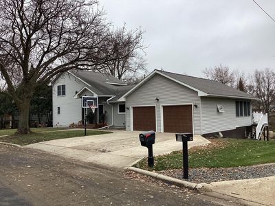 210 N Ln, Albert Lea, MN, 56007
