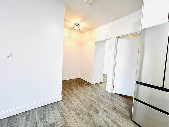 3rd image of 1431 Fulton St #1
