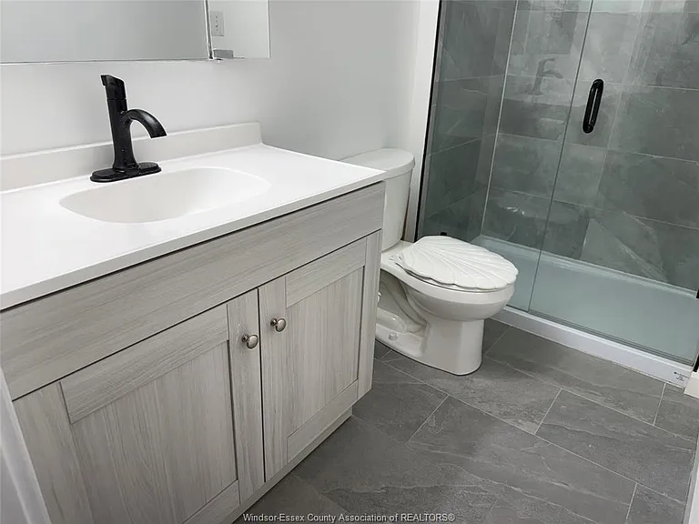 1275 Belleperche Pl — Photo 5