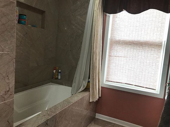 4th image of 1365 Tonti St