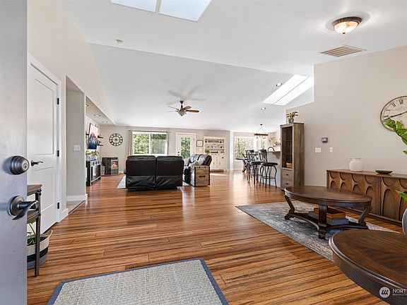 3rd image of 36225 307th Avenue SE