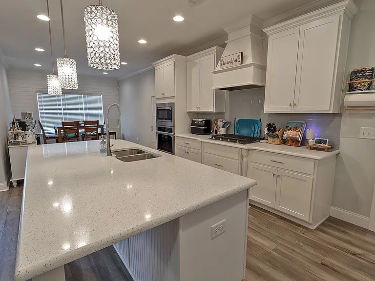 146 Lenore Ct — Photo 10