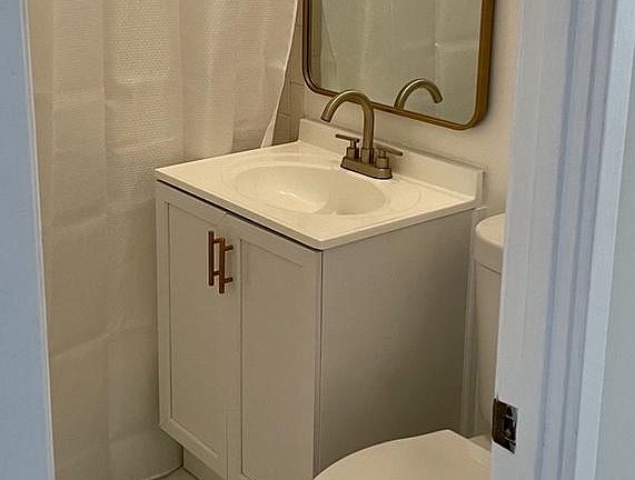 5th image of 180 Talbott St APT 104