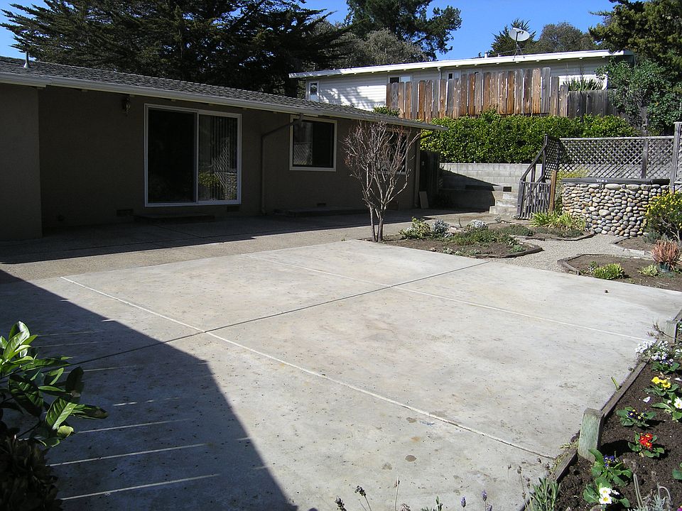2nd image of 811 Adair Pl