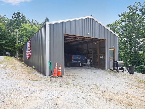 2nd image of 187 Sweetbrier Dr