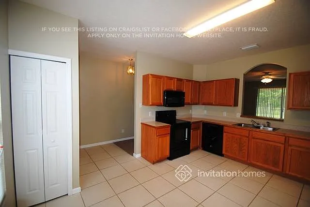 1310 Buffing Cir SE — Photo 3