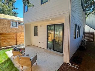 7350 21st Ave NW, Seattle, WA 98117
