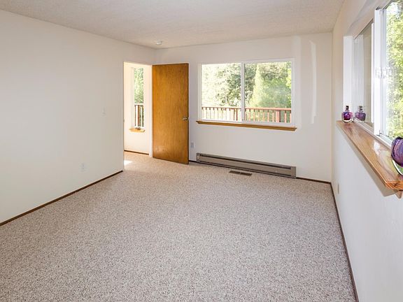 3rd image of 17015 Villa Glen Dr
