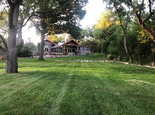25300 Ridgewood Dr, Farmington Hills, MI 48336