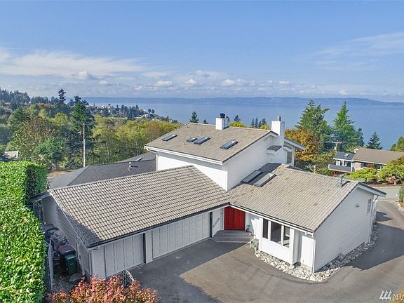 Great views and three car garage!
