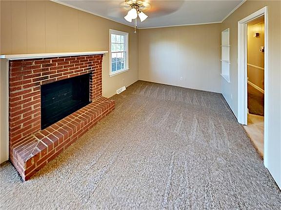2nd image of 128 Quail Hollow Dr