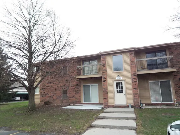 16160 Clarkson Dr APT 18, Fraser, MI 48026