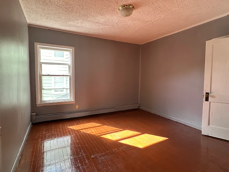 720 Lisbon St #2 — Photo 4