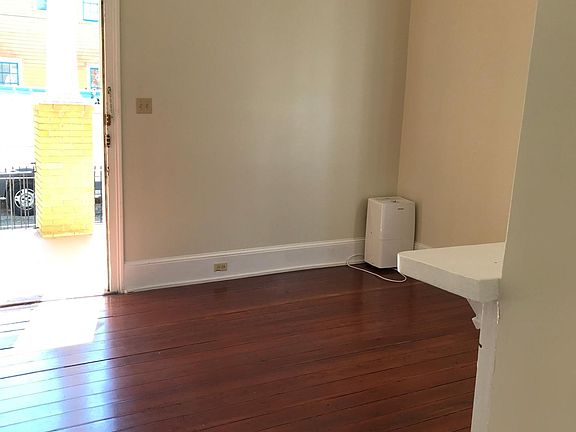 4th image of 4405 Annunciation St #4405
