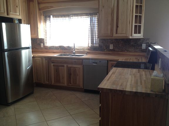 Full kitchen (ceramic tile)