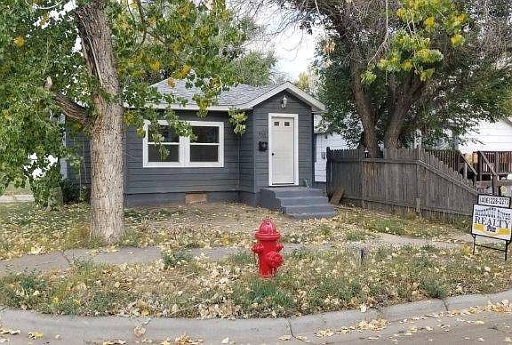 3rd image of 936 6th Ave S