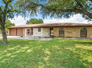 1137 S Timberline Dr, Fort Worth, TX 76126