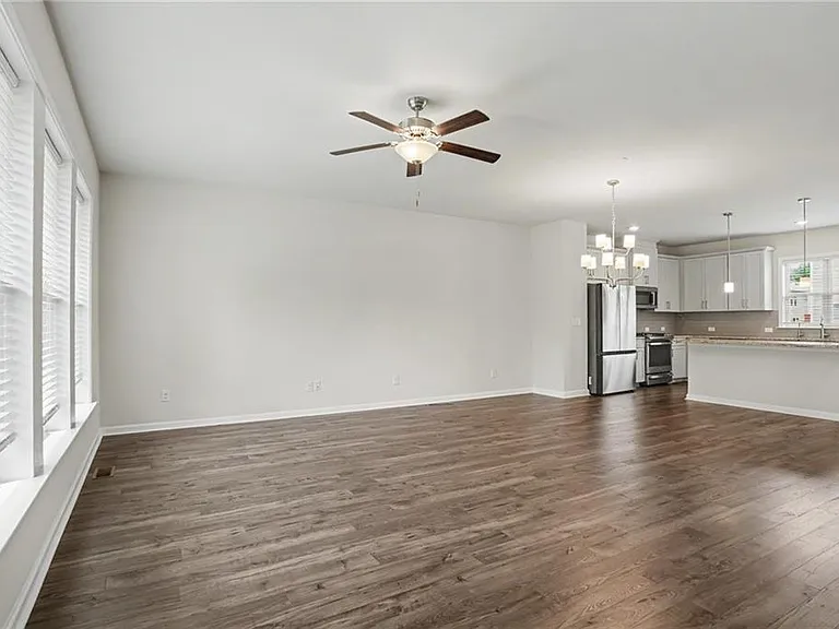 2087 Graywell Ln — Photo 3