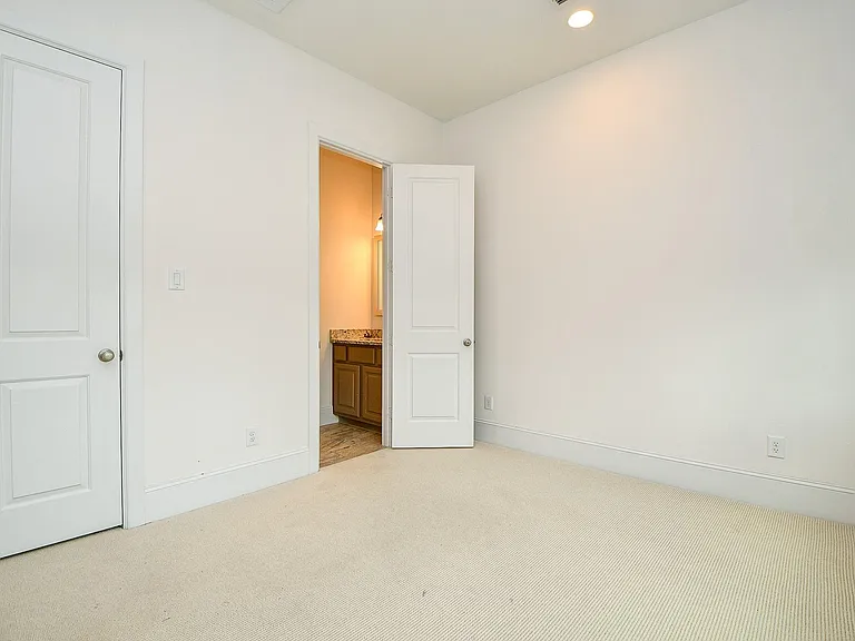 818 Yale St #A — Photo 20