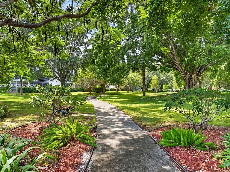 2404 Antigua Cir #M2 — Photo 17