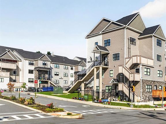 3rd image of 4 Melitz Street #216