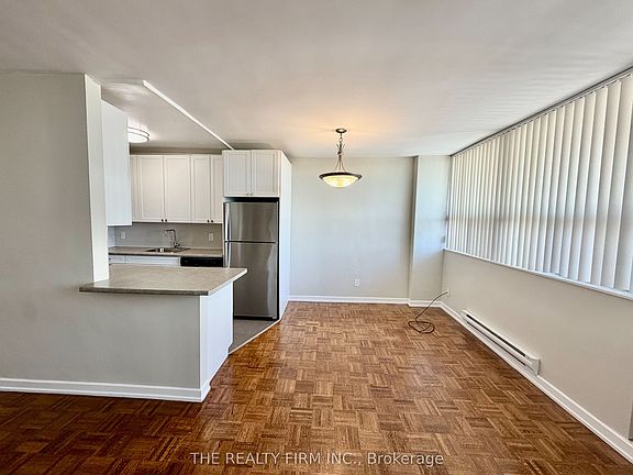 3rd image of 1209 Richmond St #703