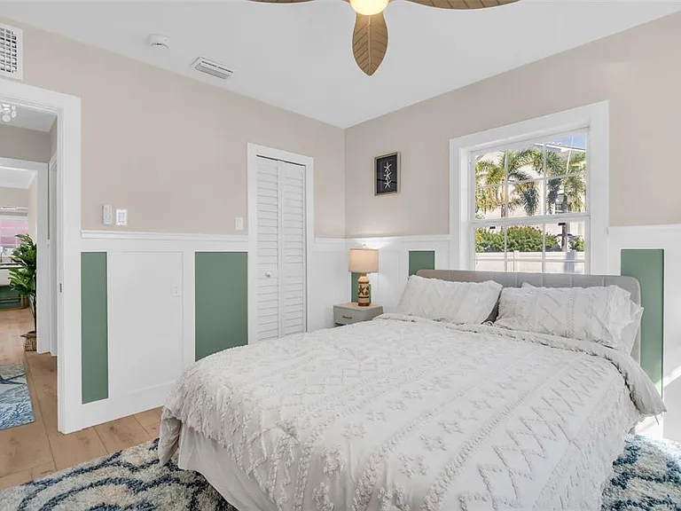 16613 Gulf Blvd — Photo 30