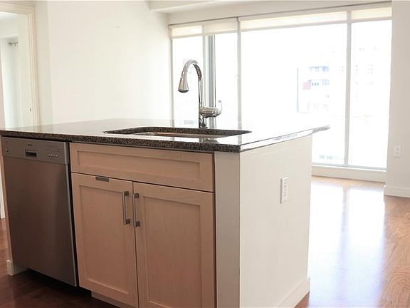 3rd image of 200 Exchange St Unit 614