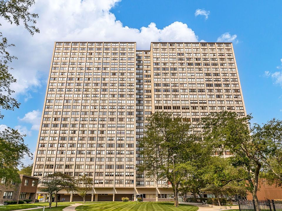 1st image of 4850 S Lake Park Ave #1009B