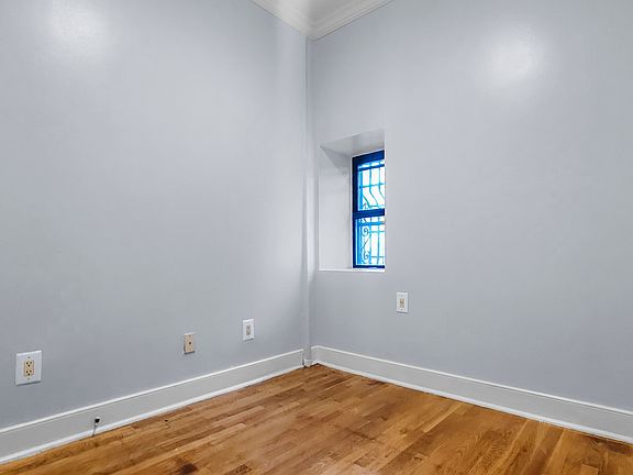 4th image of 210 W 140th St #1D